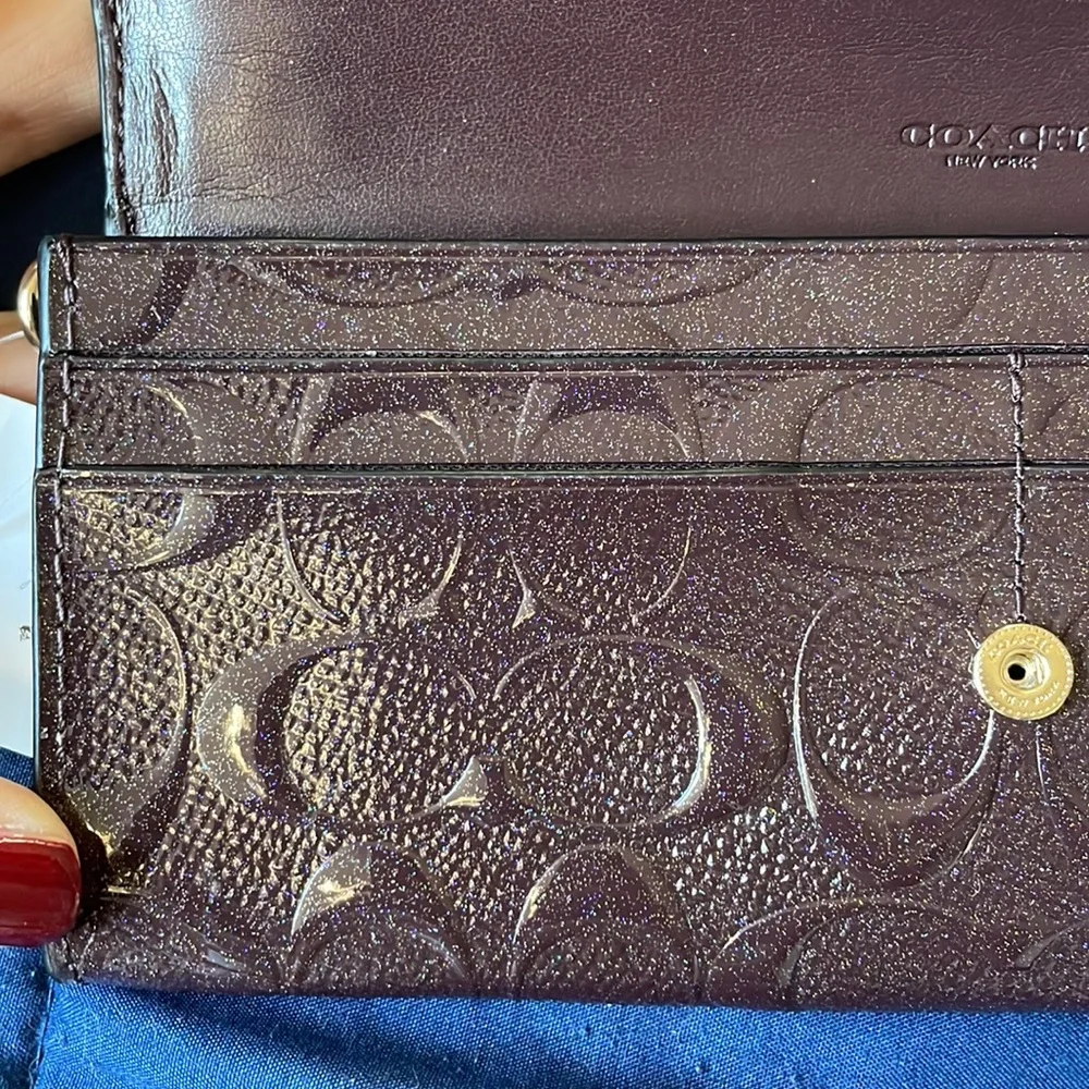 Coach wallet with charms NWT Never used - Picture 9 of 13